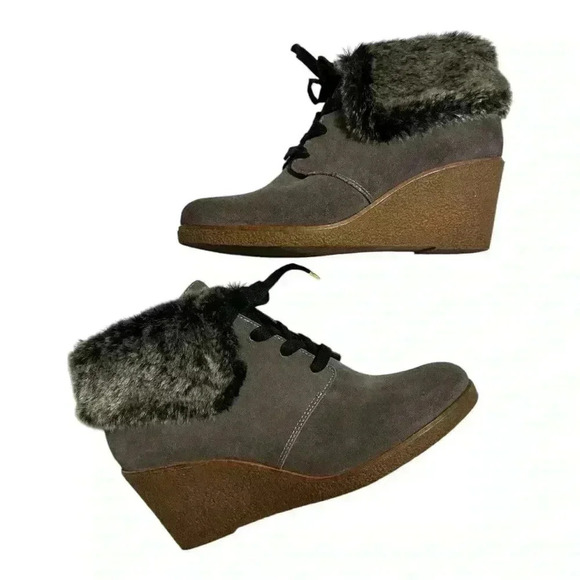 Cole Haan Coralie Waterproof Gray Suede Wedge Faux Fur Bootie Women’s 9 - Picture 4 of 9